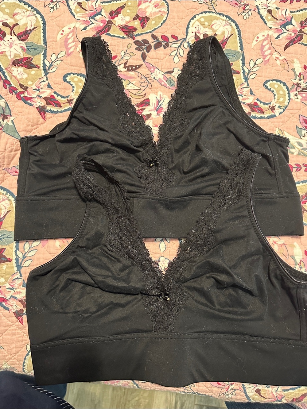 Soma wireless size L bras, Set of 2 EUC